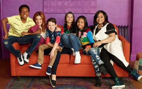 Watch Raven's Home · Season 1 Episode 1 .
